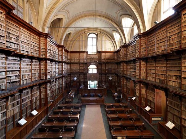 Salone Vanvitelliano, Biblioteca Angelica, Roma