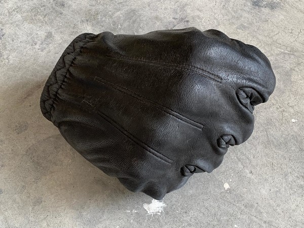 Fabio Viale,  Black Fist, 2019, cm. 47x44x33 