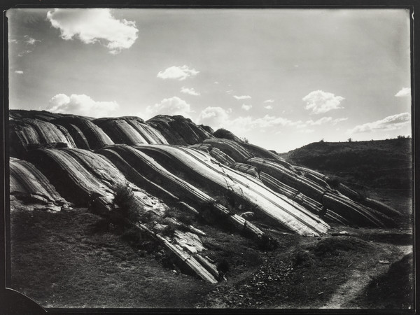 Martin Chambi, Rodadero della fortezza di Saccsayhuaman, Cusco, ca.1930, 190x247 mm