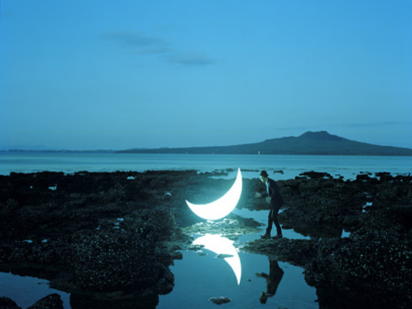 Leonid Tishkov, Private Moon_New Zealand_2010