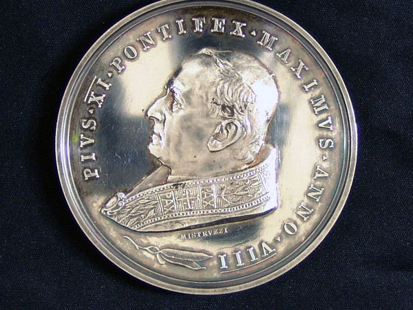 Medaglia in argento raffigurante Pio XI celebrativa per i Patti Lateranensi, 1979-1929