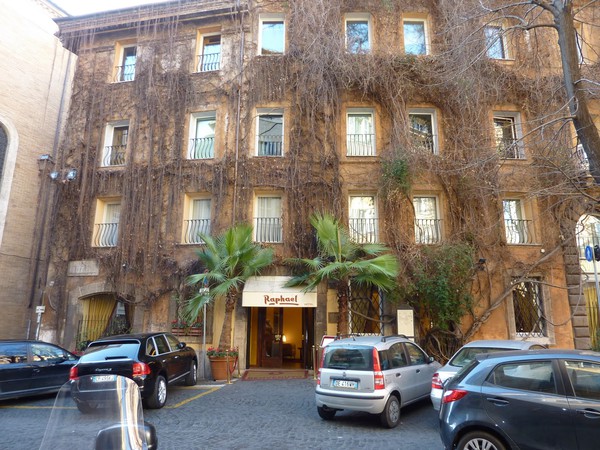 Hotel Raphael