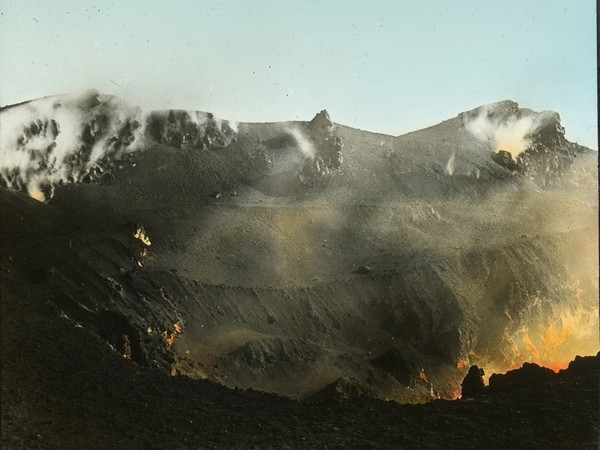 Eruzione del Vesuvio, 1895, interno cratere