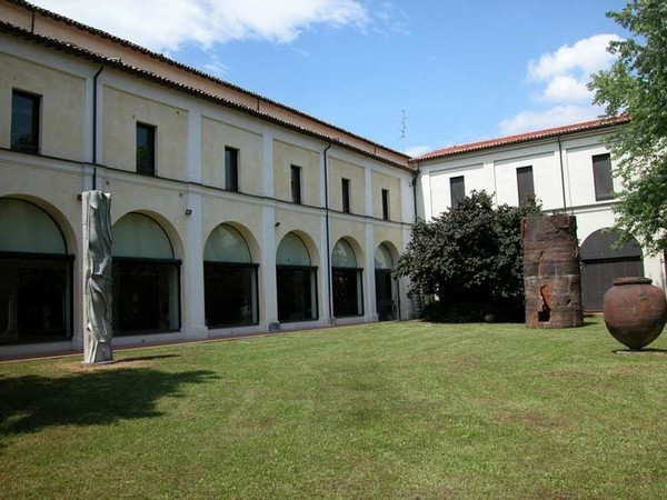 MIC - Museo Internazionale delle Ceramiche in Faenza, cortile interno