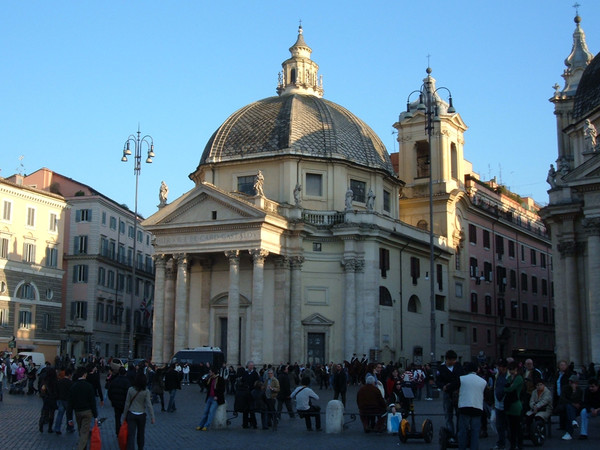 Basilica di Santa Maria in Montesanto, Roma