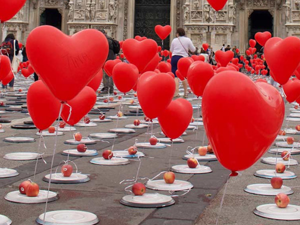 In the name of Africa, performance, Piazza Duomo, Milano