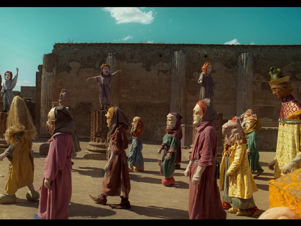 Wael Shawky, I Am Hymns of the New Temples, 2023. Video still. Courtesy Ministero della Cultura - Parco Archeologico di Pompei, nel contesto di Pompeii Commitment. Materie archeologiche 