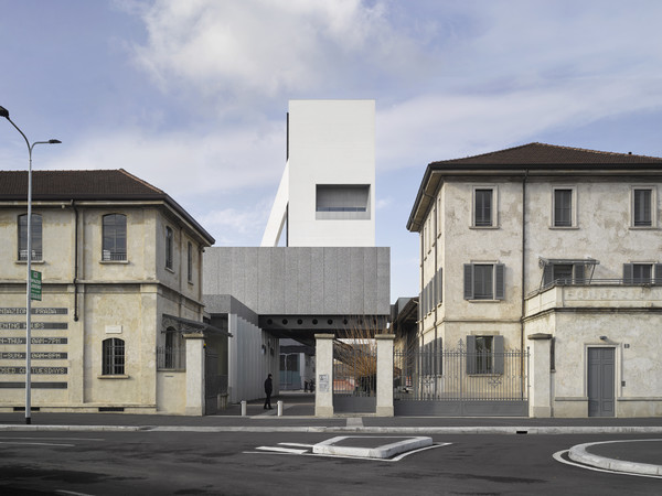 Torre Fondazione Prada, Milano. Progetto architettonico di OMA 