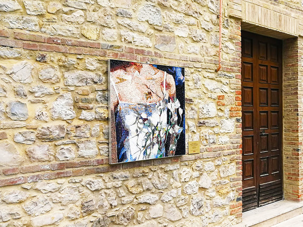Mosaico di Evita Andujar a Tornareccio