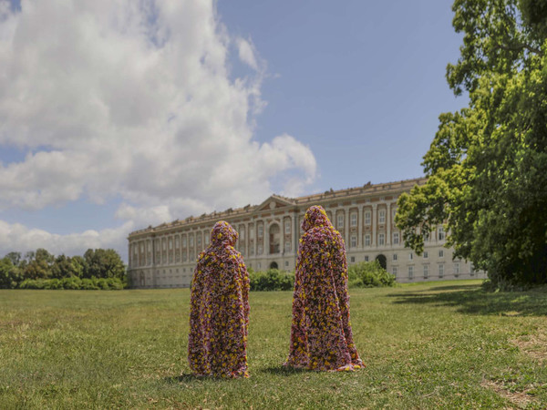 Vinci/Galesi, La terra dei fiori, performance, Reggia di Caserta, 2017