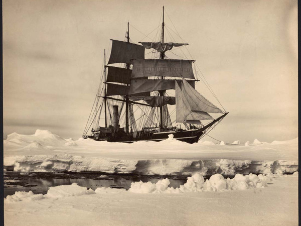 National Geographic Society, Nave “Terra Nova” incagliata nel ghiaccio, 1911