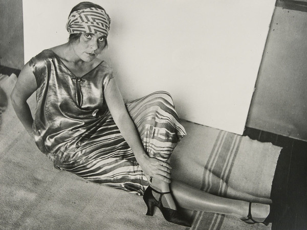 Rodchenko Alexander, Lilya Brik in Golden Dress, 1924. Stampa del 1980 su gelatina d’argento da negativo dell’autore. Collezione privata