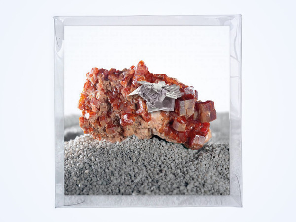 Loris Cecchini, Radiances (thoughts oscillators on Vanadinite)