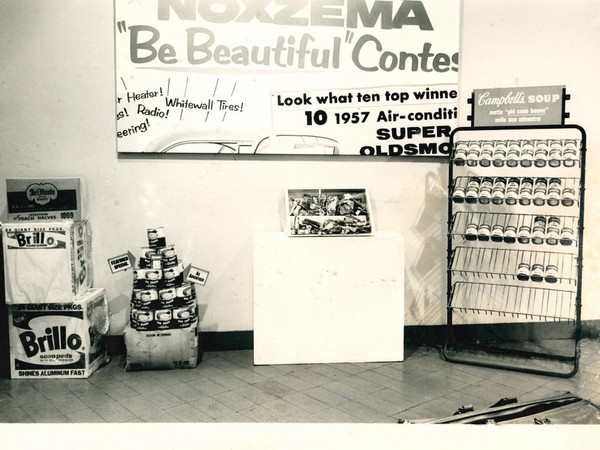 Mostra “American Supermarket”, Galleria Il Segno, Roma marzo 1965 I Ph. Alfio di Bella - Archivio Galleria Il Segno, Roma