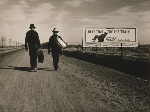 Dorothea Lange, Toward Los Angeles, California, 1937. Farm Security Administration, Office of War Information Photograph Collection, Library of Congress Prints and Photographs Division Washington, D.C., USA