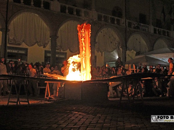 Buongiorno Ceramica! Performance cottura nel forno. Foto Archivio