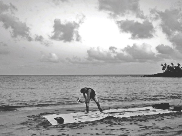 Benjamin Bubb. Subsistence, sky and sand