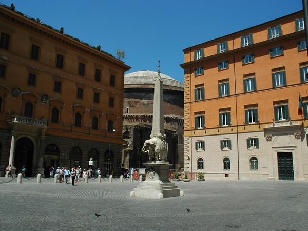 Piazza della Minerva