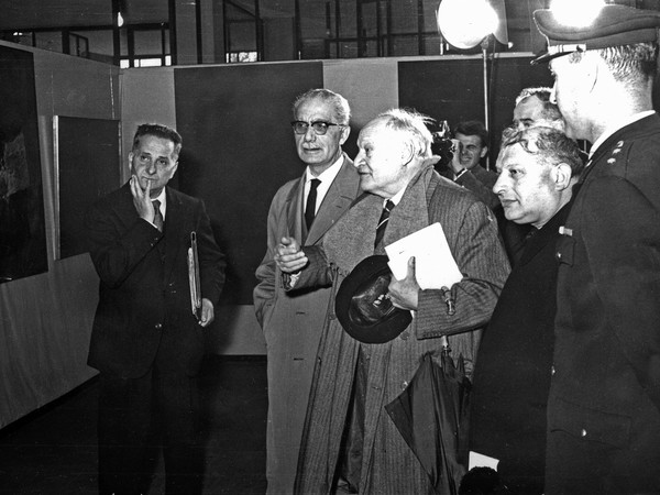 Guido Le Noci e Giuseppe Ungaretti all'inaugurazione del XI Premio Lissone, 1959