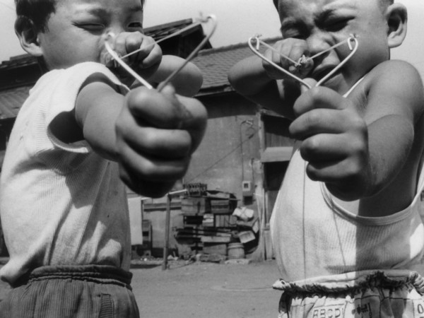 Nobuyoshi Araki, Satchin and his brother Mabo, 1963-1965 | © Nobuyoshi Araki