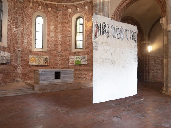 Radek Szlaga, Kill Your Idols, Basilica di San Celso, Milano. Installation view I Ph Francesca Rossi