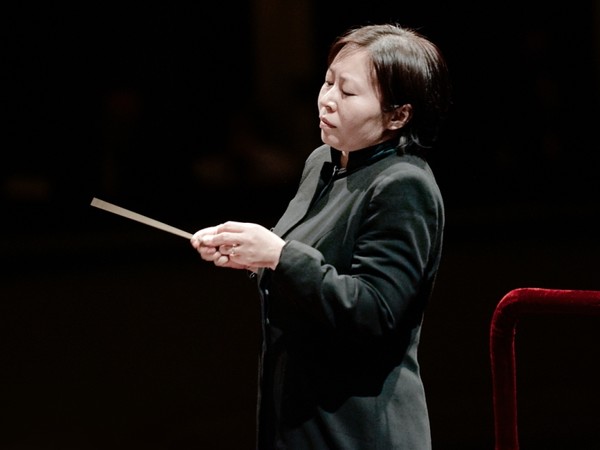 Il M° Zhang Xian, Direttore musicale de laVerdi nel concerto straordinario presso il Teatro alla Scala di Milano, 14 settembre 2013