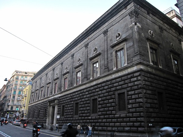 Palazzo Gravina, Napoli