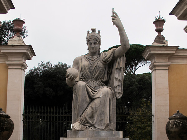 Giardini di Villa Medici, Roma | © Wikimedia Commons Photo by Saiko 2013