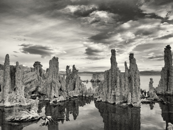 Cara Weston, Mono Lake, Stampa a pigmenti d'archivio | © Cara Weston