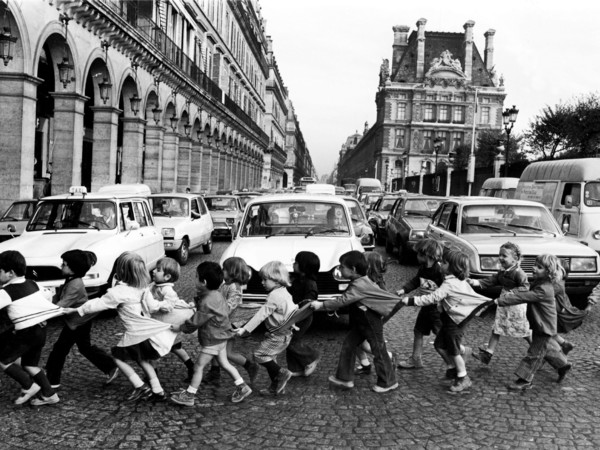 Robert Doisneau, Los mandiles de Rìvoli, 1978 Robert Doisneau, Los mandiles de Rìvoli, 1978