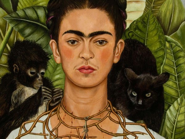 Frida Kahlo, <em>Autoritratto con collana di spine</em> e colibrì, 1940, Olio su lamina metallica, 63.5 x 49.5 cm, Nickolas Muray Collection Austin, University of Texas, Harry Ransom Center | © Banco de México Diego Rivera & Frida Kahlo Museums Trust<br />