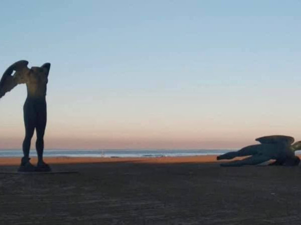 Igor Mitoraj. Il tempo degli eroi, Spiaggia del Belvedere delle Maschere, Viareggio