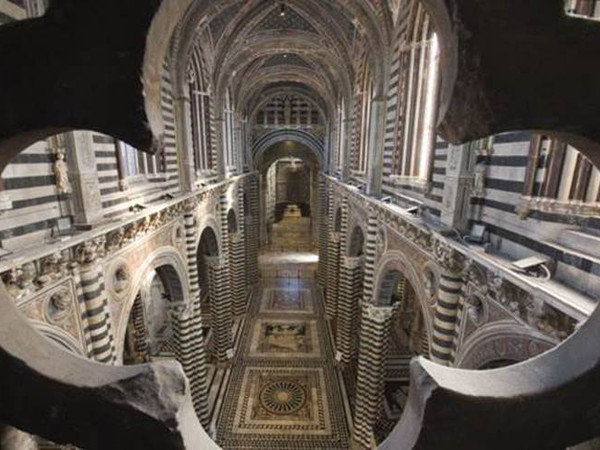 La porta del cielo del Duomo di Siena