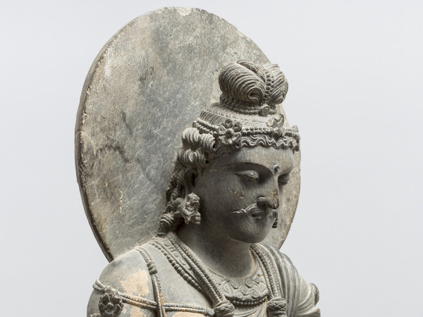 Bodhisattva Maitreya, Gandhara, II-III secolo d.C.,Scisto grigio, 88 cm