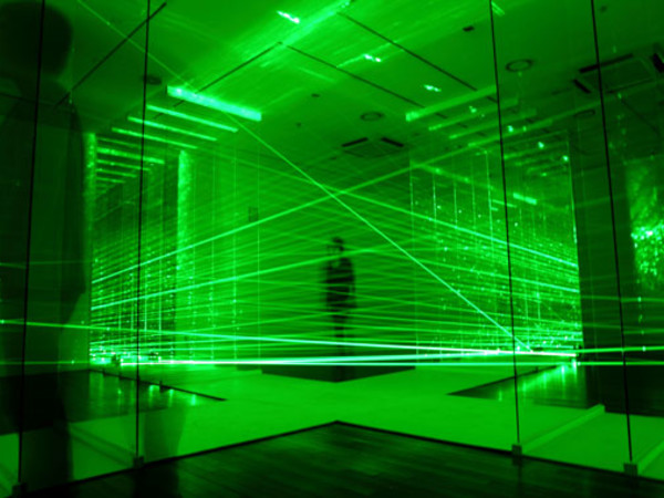 Fabrizio Corneli, Pietro Pirelli. Mehr Licht - More light. Sound Light Installations