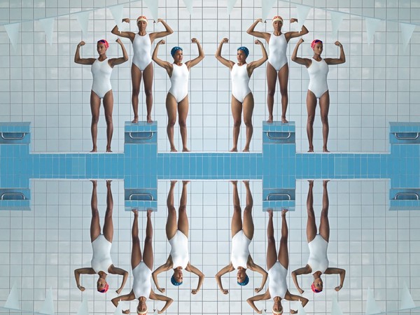 Maria Svarbova, Girl Power, Pool 2020. Fotografia digitale, 80x100 cm.