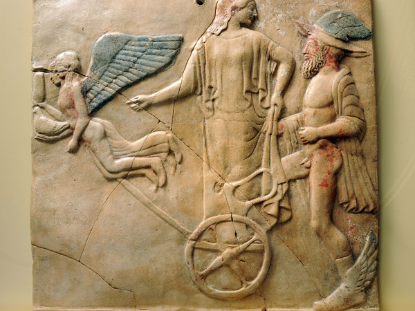 Pinax votivo con Hermes e Afrodite Da Locri Epizefiri, terracotta, prima metà del V secolo a.C. Museo Archeologico Nazionale, Reggio Calabria