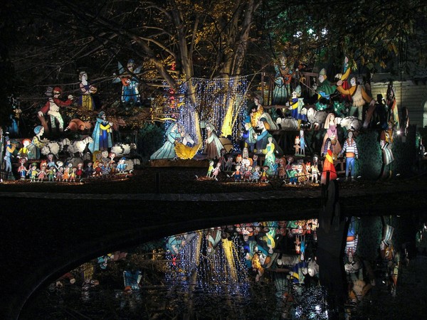 Presepe di Emanuele Luzzati, piazza Carlo Felice, Torino