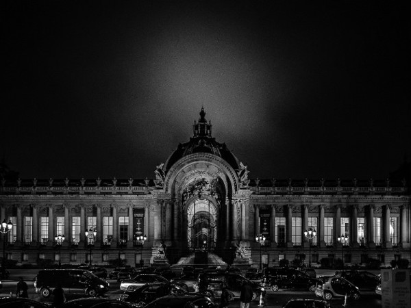 Le Petit Palais, costruito come il Grand Palais (che si trova di fronte) come padiglione per l'esposizione internazionale di Parigi del 1900