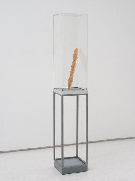 Egan Frantz, Baguette sculpture, 2012, Teca in alluminio con vetro a filtri UV, baguette, 131x21.6x21.6 cm