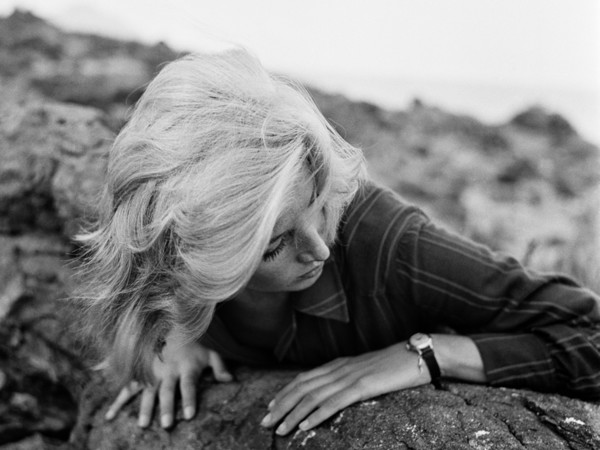 Enrico Appetito, Monica Vitti ne L'avventura di Michelangelo Antonioni, 1960. Galleria civica di Modena