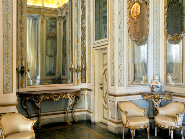 Apartment of Her Majesty Queen Maria Carolina