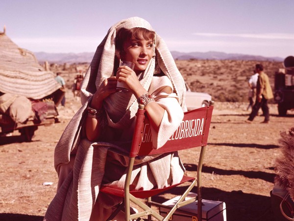 Gina Lollobrigida Sul set del film “Salomone e la Regina di Saba” 1959. Archivio Storico Luce, Fondo Dial