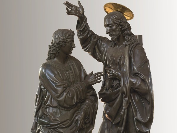 Andrea del Verrocchio, Incredulità di san Tommaso, 1467-1483, bronzo con dorature. Gruppo: cm. 241x140x105; Cristo: cm. 241x94x60, San Tommaso: cm. 203x90x90. Firenze, Chiesa e Museo di Orsanmichele, Musei del Bargello, Firenze (part.)