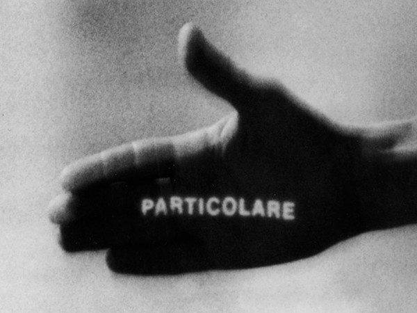 Giovanni Anselmo, Particolare (dettaglio), 1972. Vista della mostra, Galleria Gian Enzo Sperone, Torino, 1975. Collezione dell’artista, Torino. Foto © Paolo Mussat Sartor, courtesy Archivio Anselmo ETS