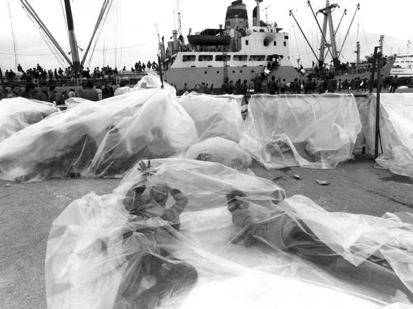 Giorgio Lotti, Il primo sbarco di albanesi a Brindisi, 1991