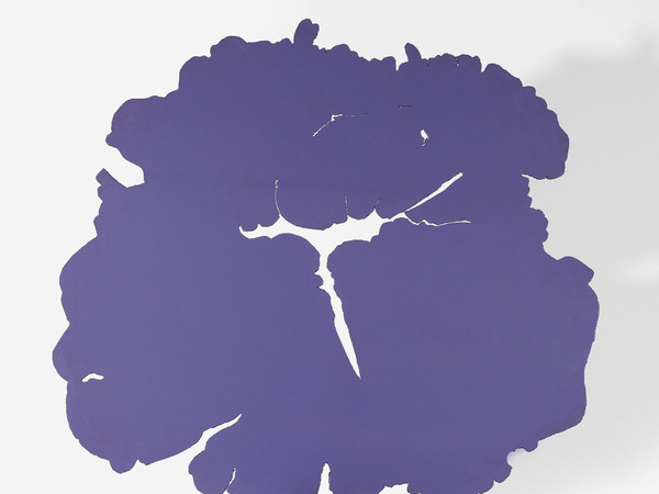 Pietro Consagra, Giardino viola, 1966, ferro verniciato, 130.5 x 143.5 x 0.5 cm. Museo d'arte della Svizzera italiana, Lugano. Deposito dell'Associazione ProMuseo I Ph. Alexandre Zveiger.