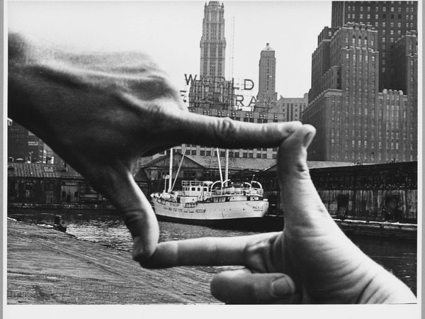 Shunk-Kender John Baldessari, Pier 18, New York, 1971. Donazione della Roy Lichtenstein Foundation in memoria di Harry Shunk e Janos Kender 