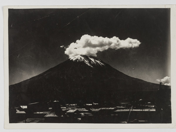 Guillermo Montesinos Vulcano, El Misti, Arequipa, ca.1920, 118x166 mm