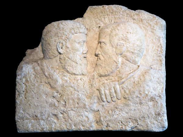 Rilievo incompiuto con gli apostoli Pietro e Paolo, Aquileia, Metà IV secolo d.C., Museo Paleocristiano di Aquileia